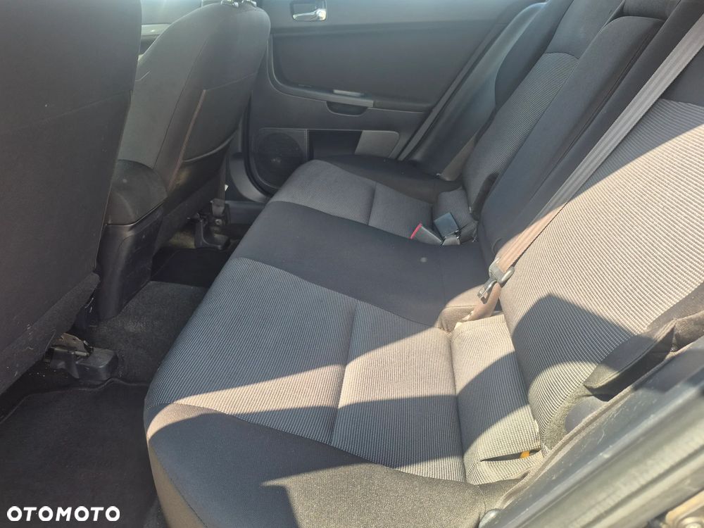 Mitsubishi Lancer 1.8 Inform LPG - 13