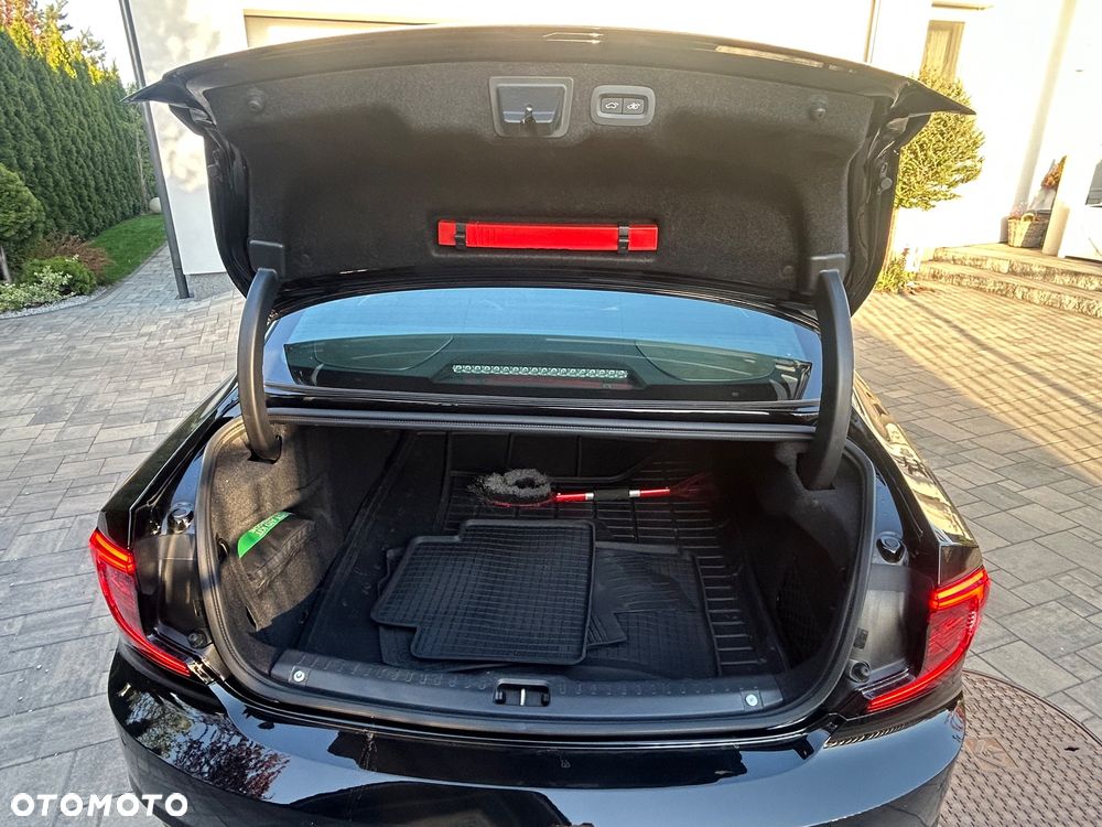 Volvo S90 B5 D AWD Geartronic Momentum Pro - 23
