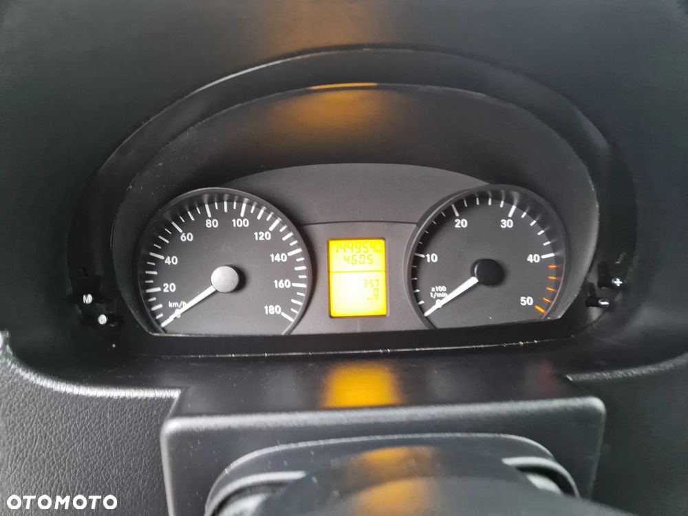Mercedes-Benz SPRINTER - 32