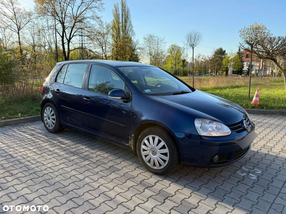 Volkswagen Golf 1.6 FSI Trendline - 4