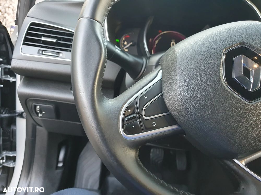 Renault Megane ENERGY dCi Intens - 27