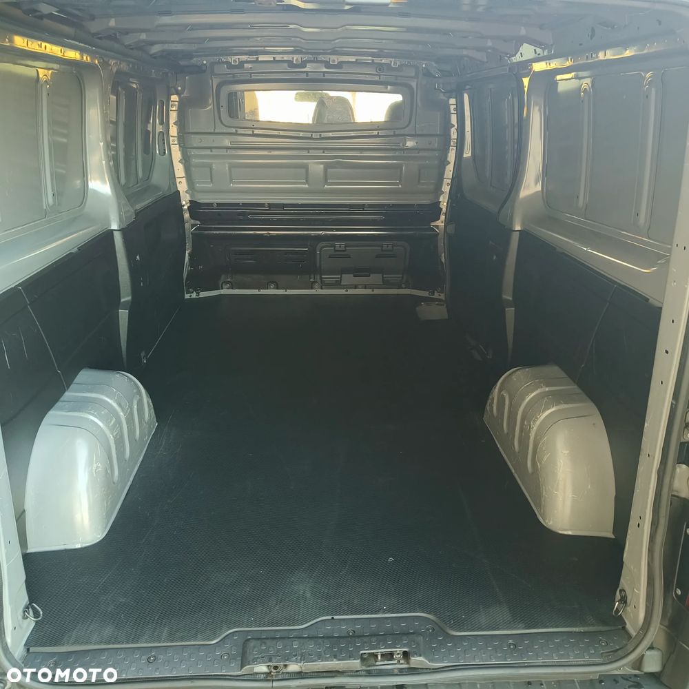 Opel vivaro - 18