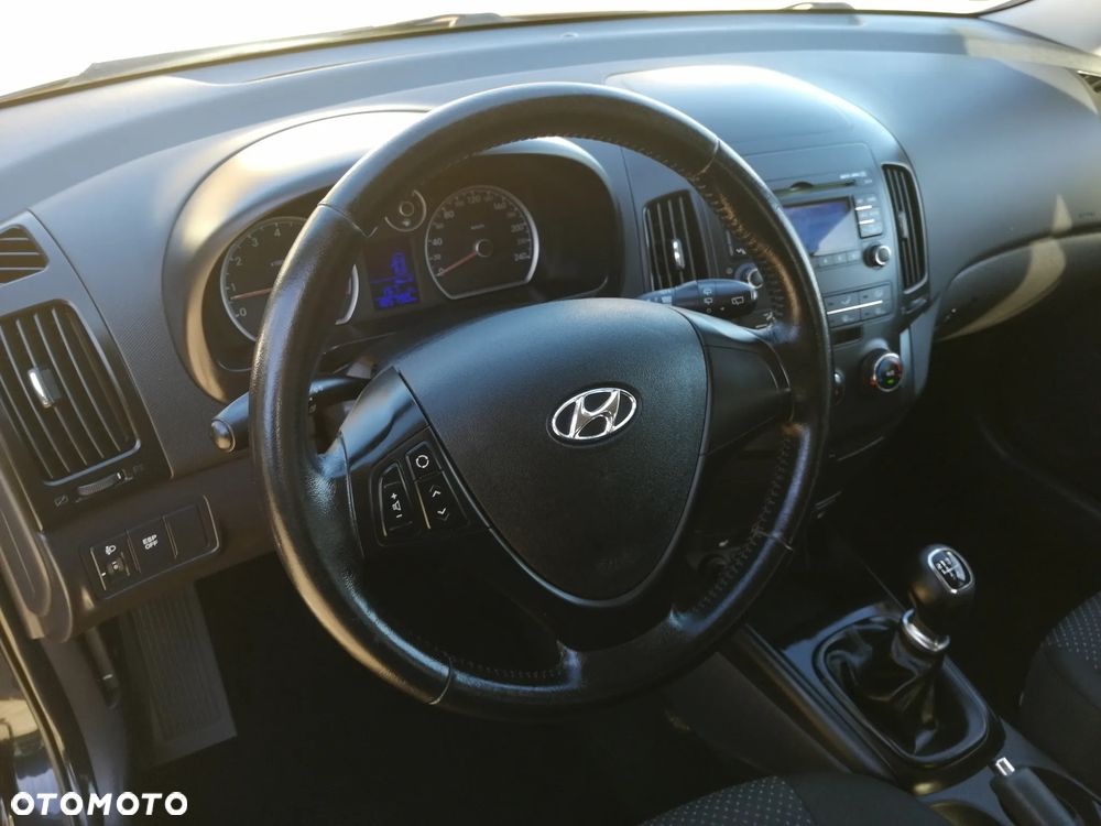 Hyundai i30 i30cw 1.4 FIFA WM Edition - 13