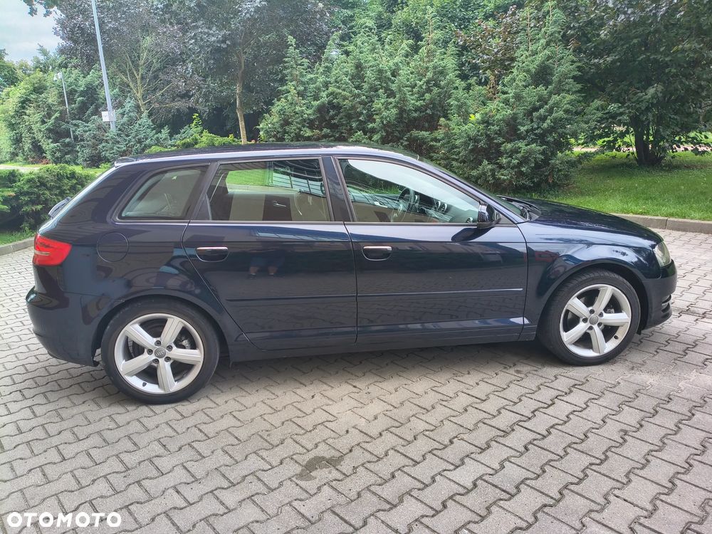 Audi A3 Sportback 1.6 TDI DPF Ambiente - 10