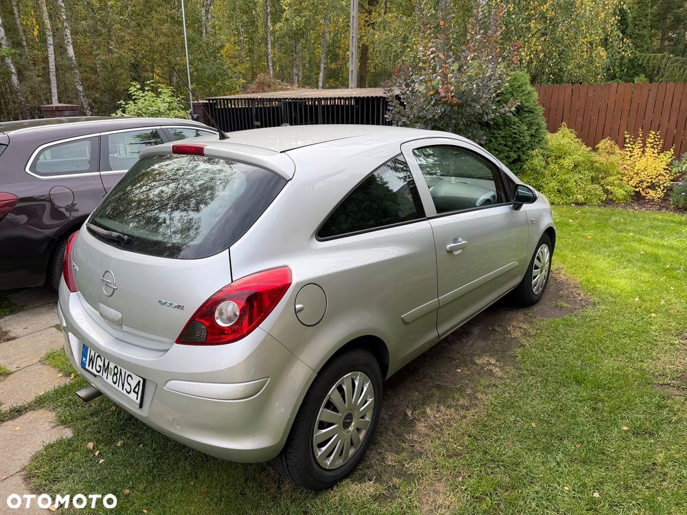 Opel Corsa 2010 photo 3