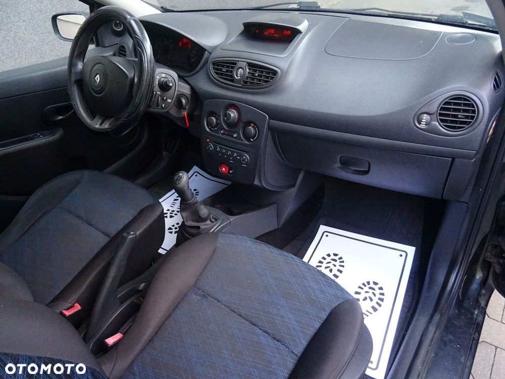 Renault Clio 1.2 16V 65 Authentique - 13