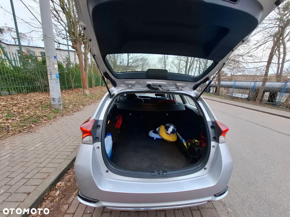 Toyota Auris 1.6 Luna - 10