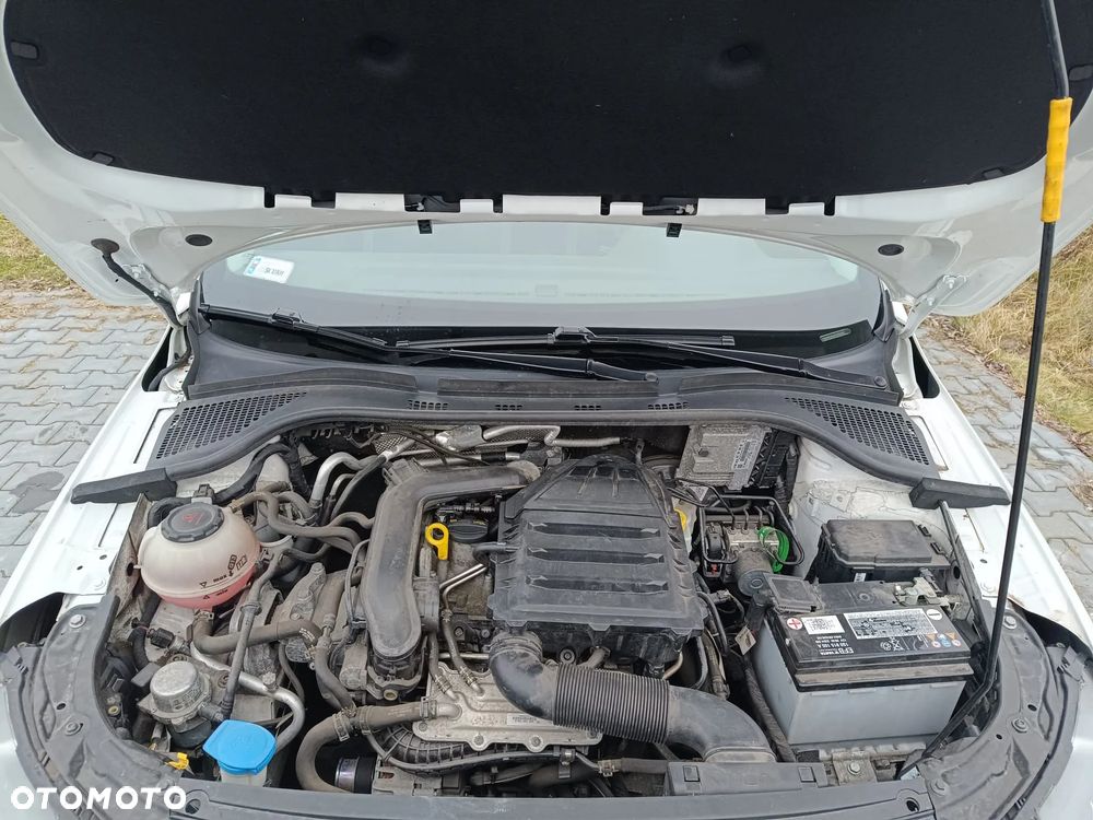 Skoda RAPID 1.0 TSI Style - 20