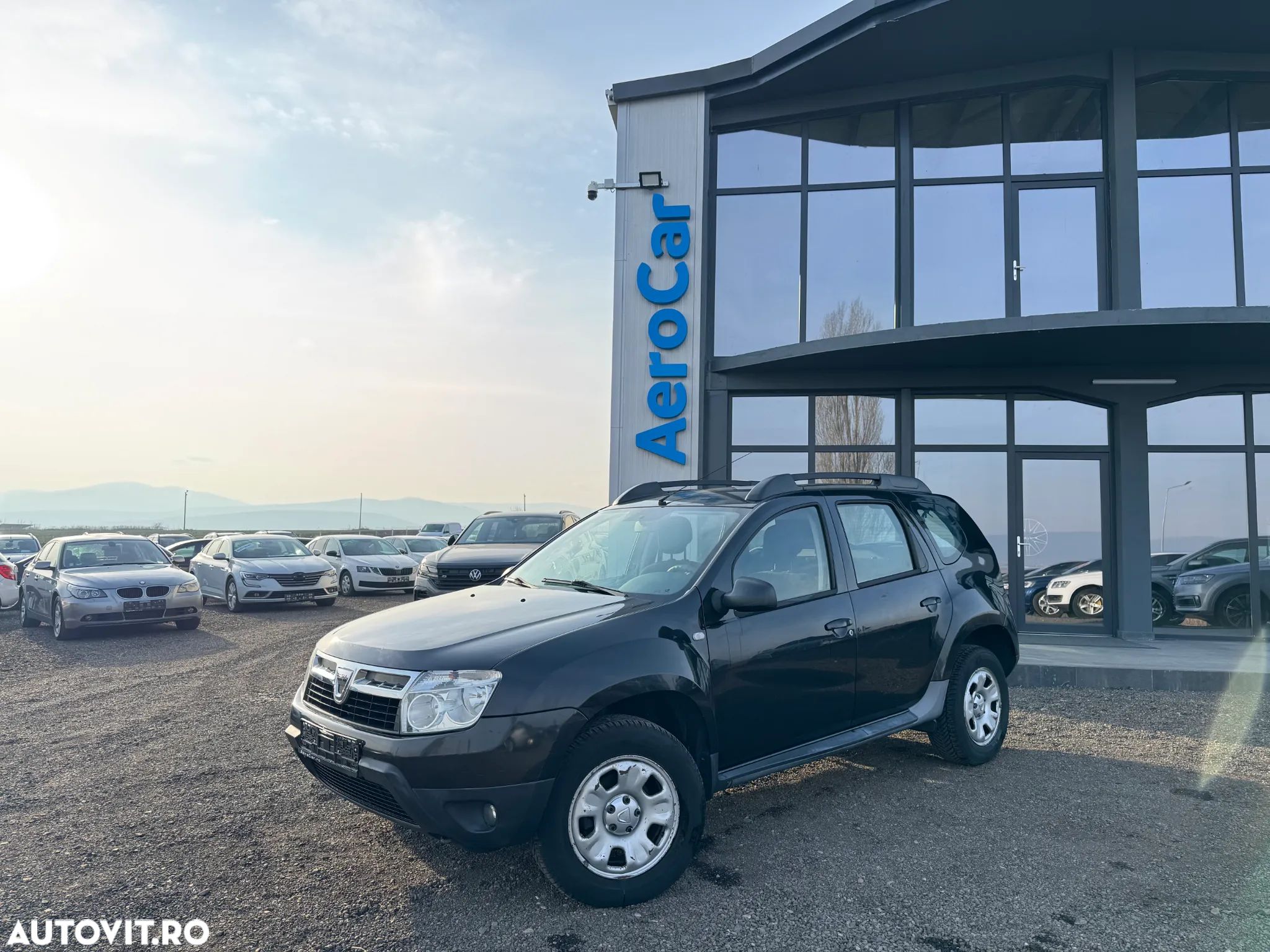 Dacia Duster 1.6 4x2 Laureate - 1