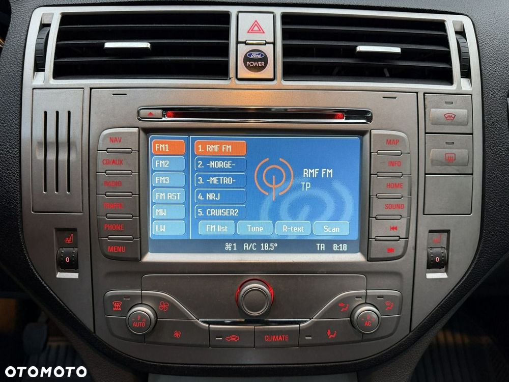 Ford Kuga - 34