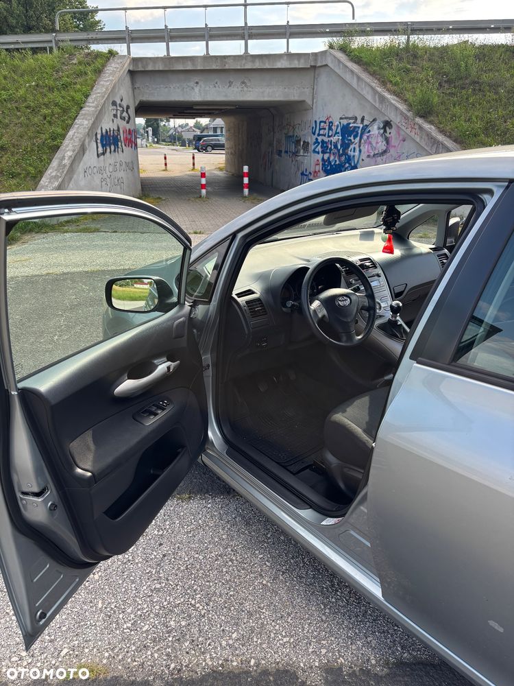 Toyota Auris 2.0 D-4D - 16