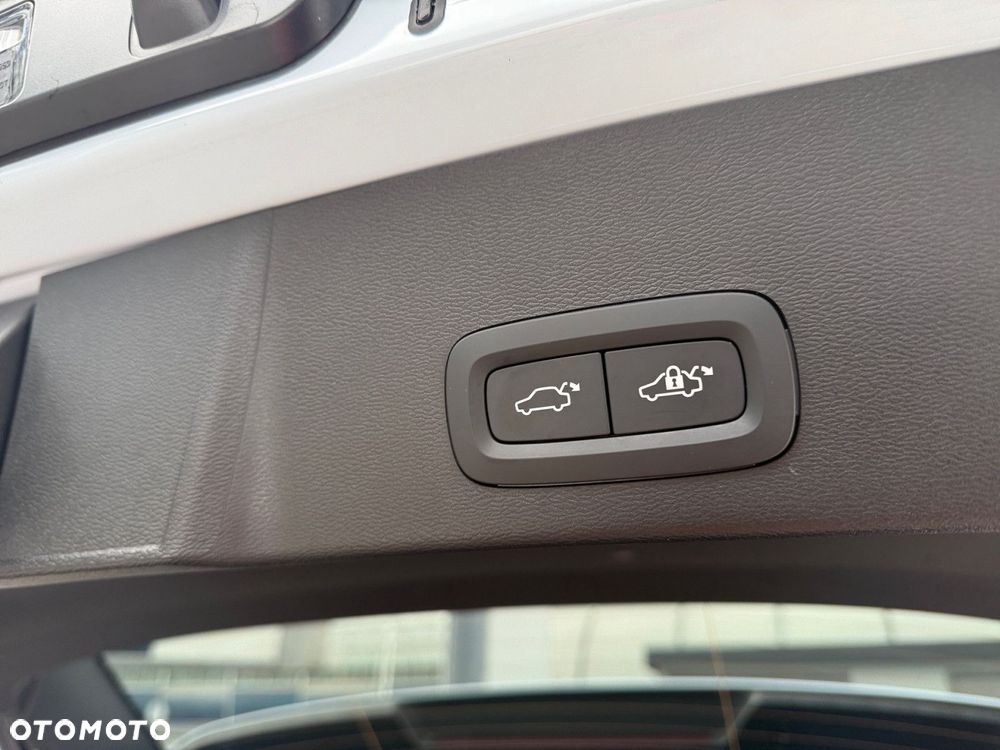 Volvo XC 40 - 28