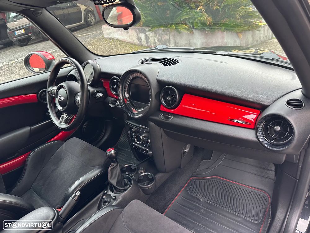 MINI 3 Portas John Cooper Works - 20