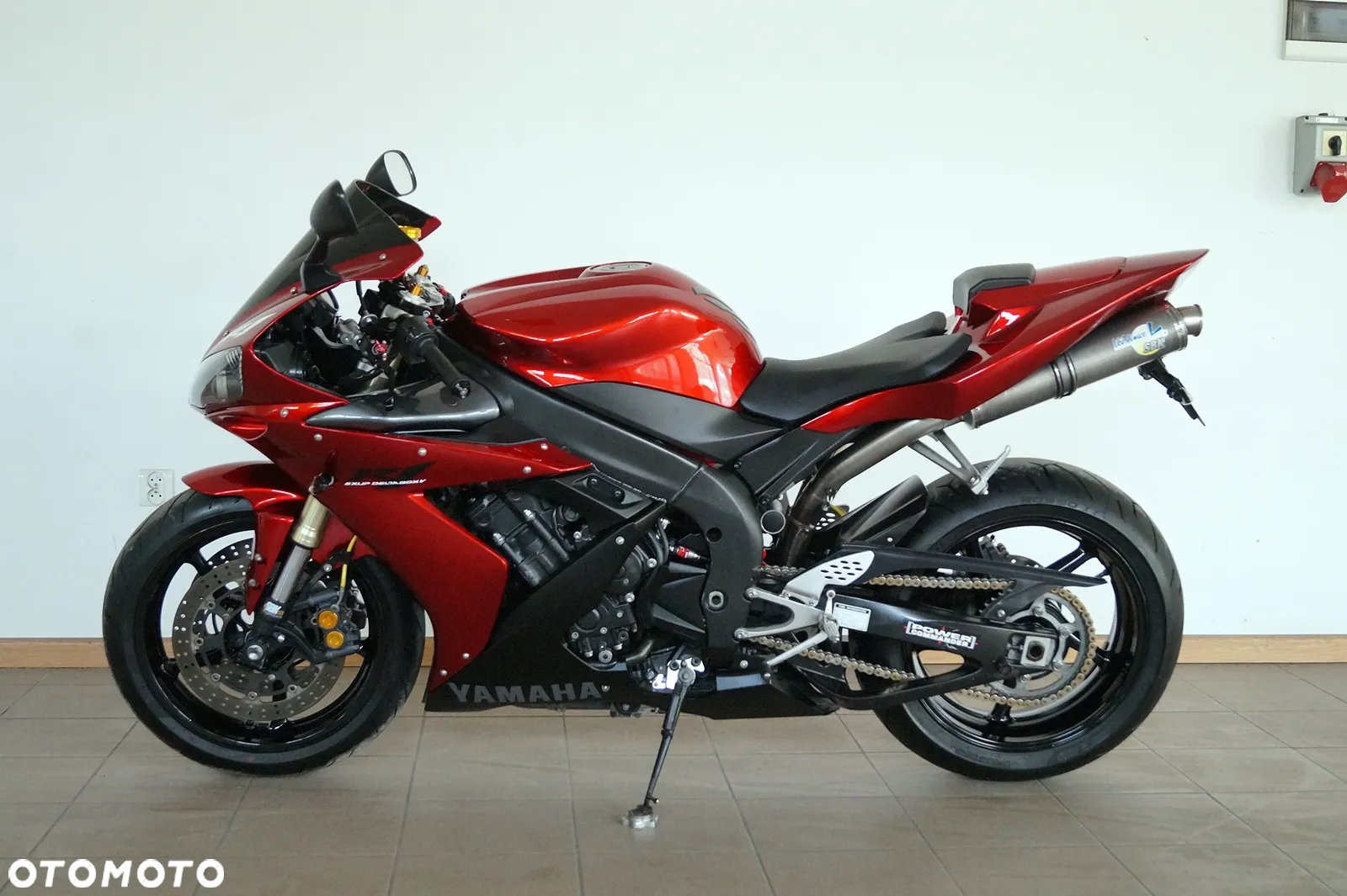 Yamaha R1 - 6