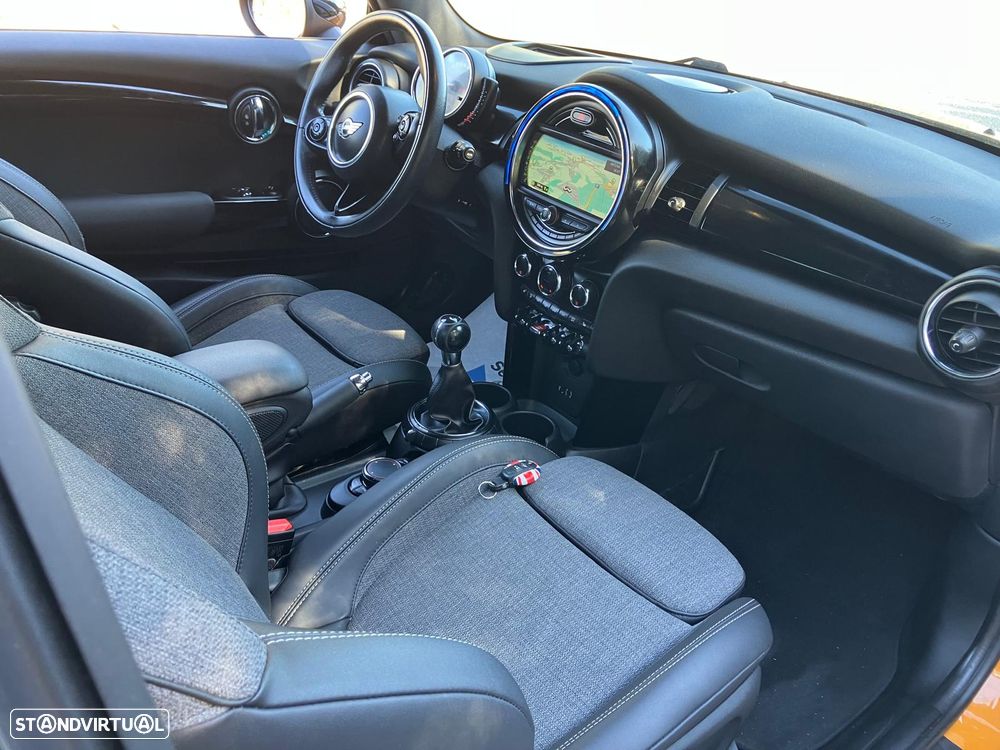 MINI Cabrio Cooper - 11