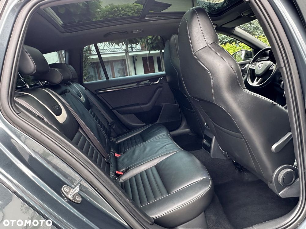 Skoda Octavia 2.0 TSI (Green tec) DSG RS - 11