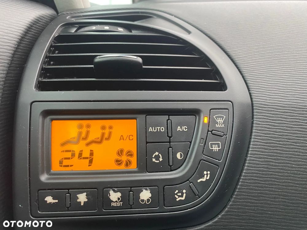 Citroën C4 Picasso - 30
