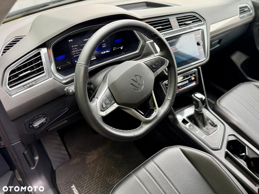 Volkswagen Tiguan - 12