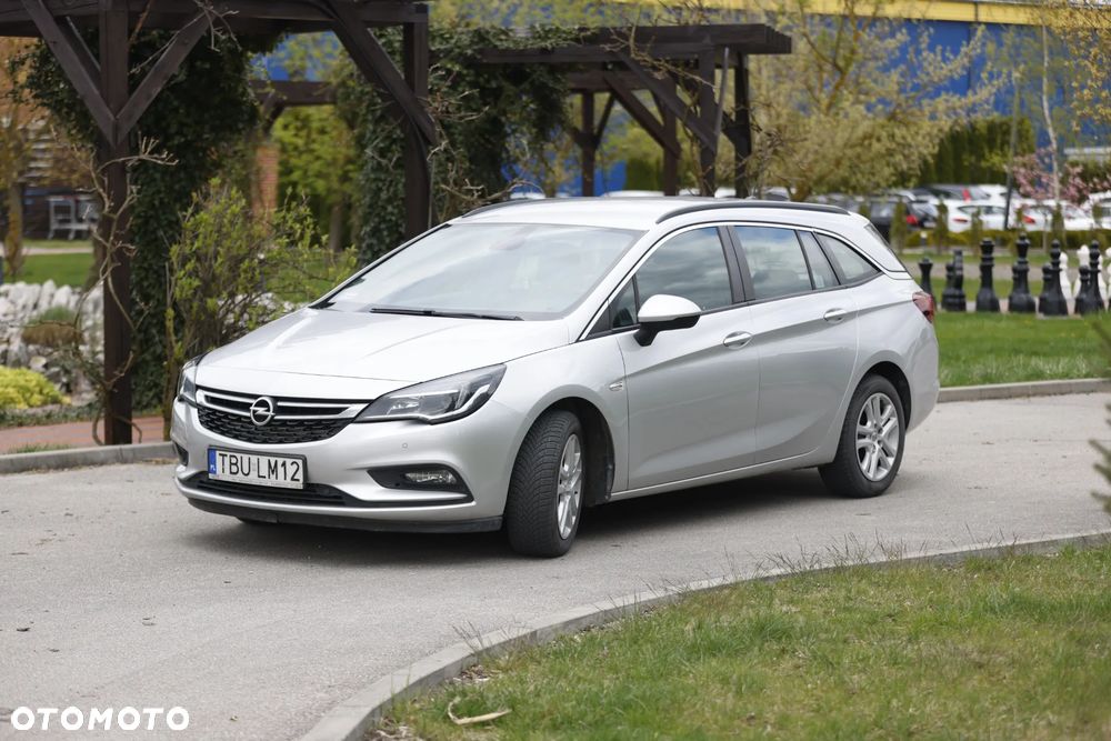 Opel Astra ver-1-4-t-enjoy - 9