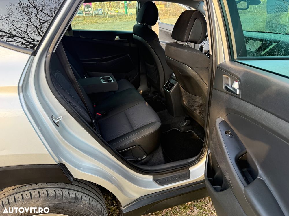 Hyundai Tucson blue 1.7 CRDi 2WD Style - 11