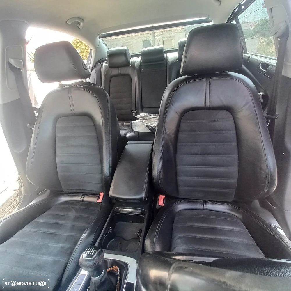 VW Passat 2.0 TDI Highline - 15