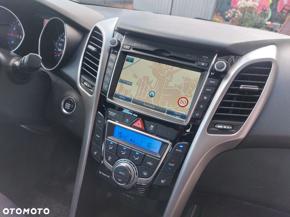 Hyundai i30 blue 1.6 GDI YES Gold - 9