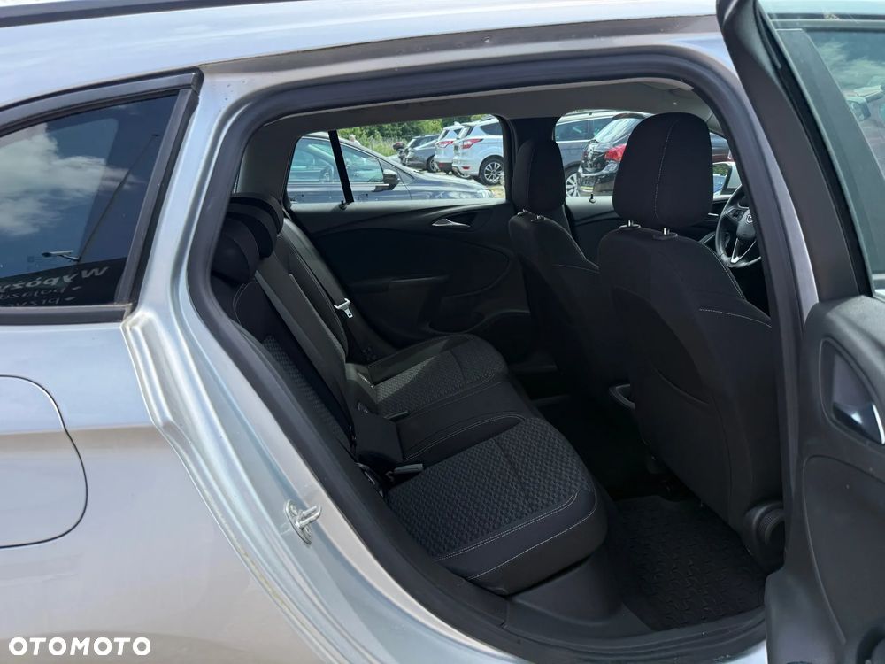 Opel Astra 1.6 CDTI Enjoy - 20