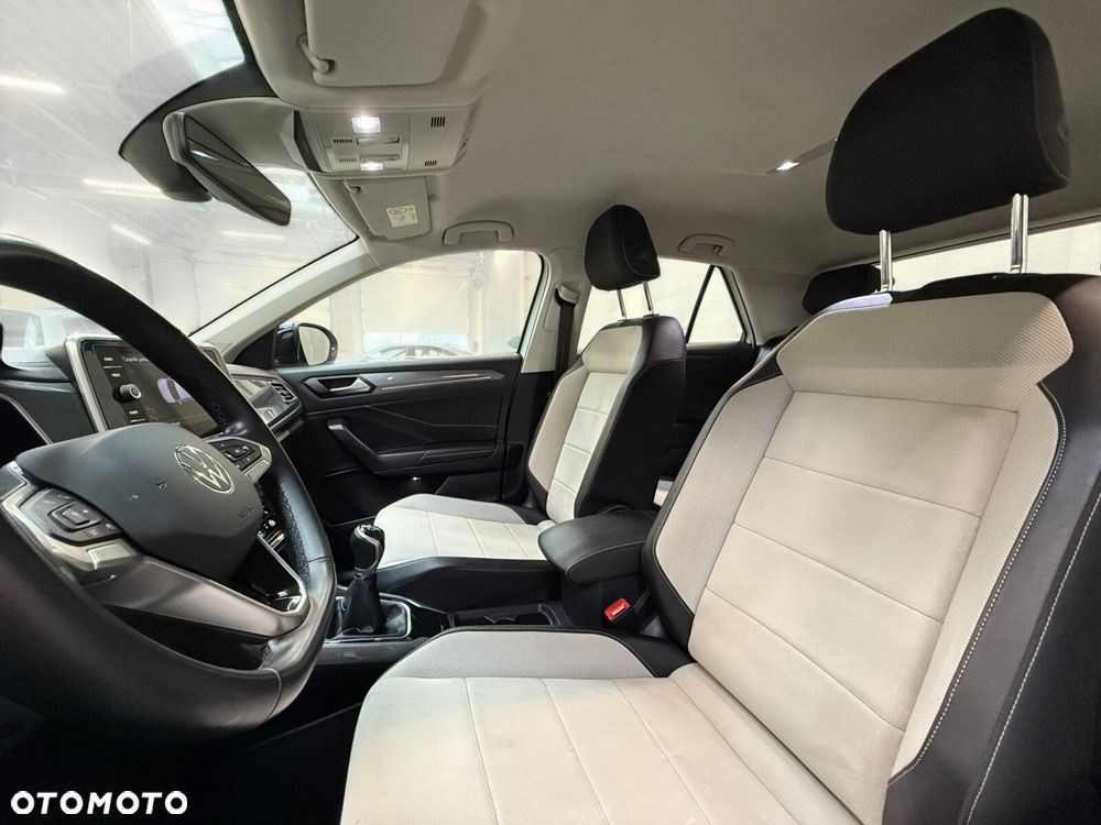 Volkswagen T-Roc 1.5 TSI Style - 21