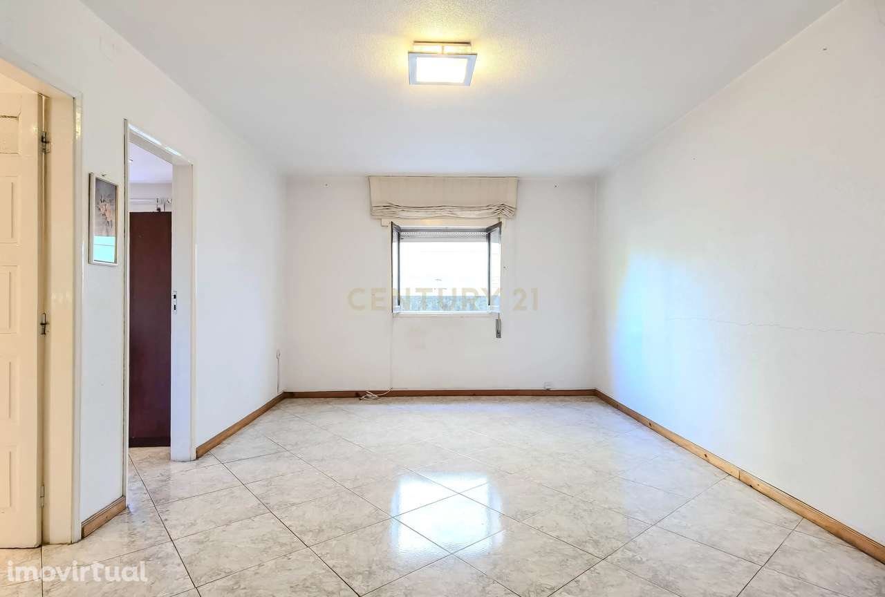 Casa T3 em Gondomar com Vista e Grande Potencial de Recuperação - Grande imagem: 2/34