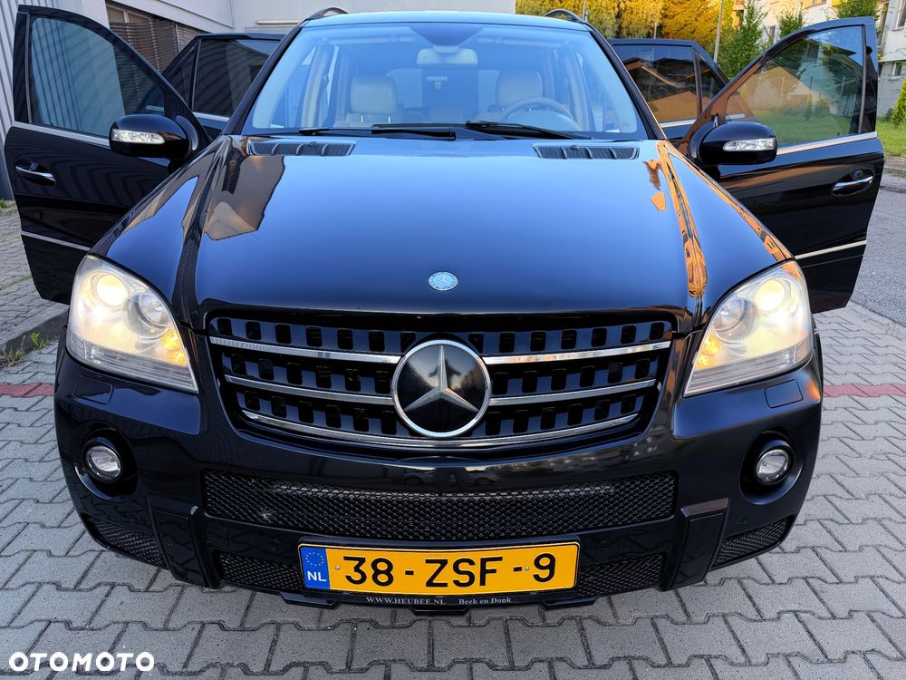 Mercedes-Benz ML 63 AMG 4Matic 7G-TRONIC - 23