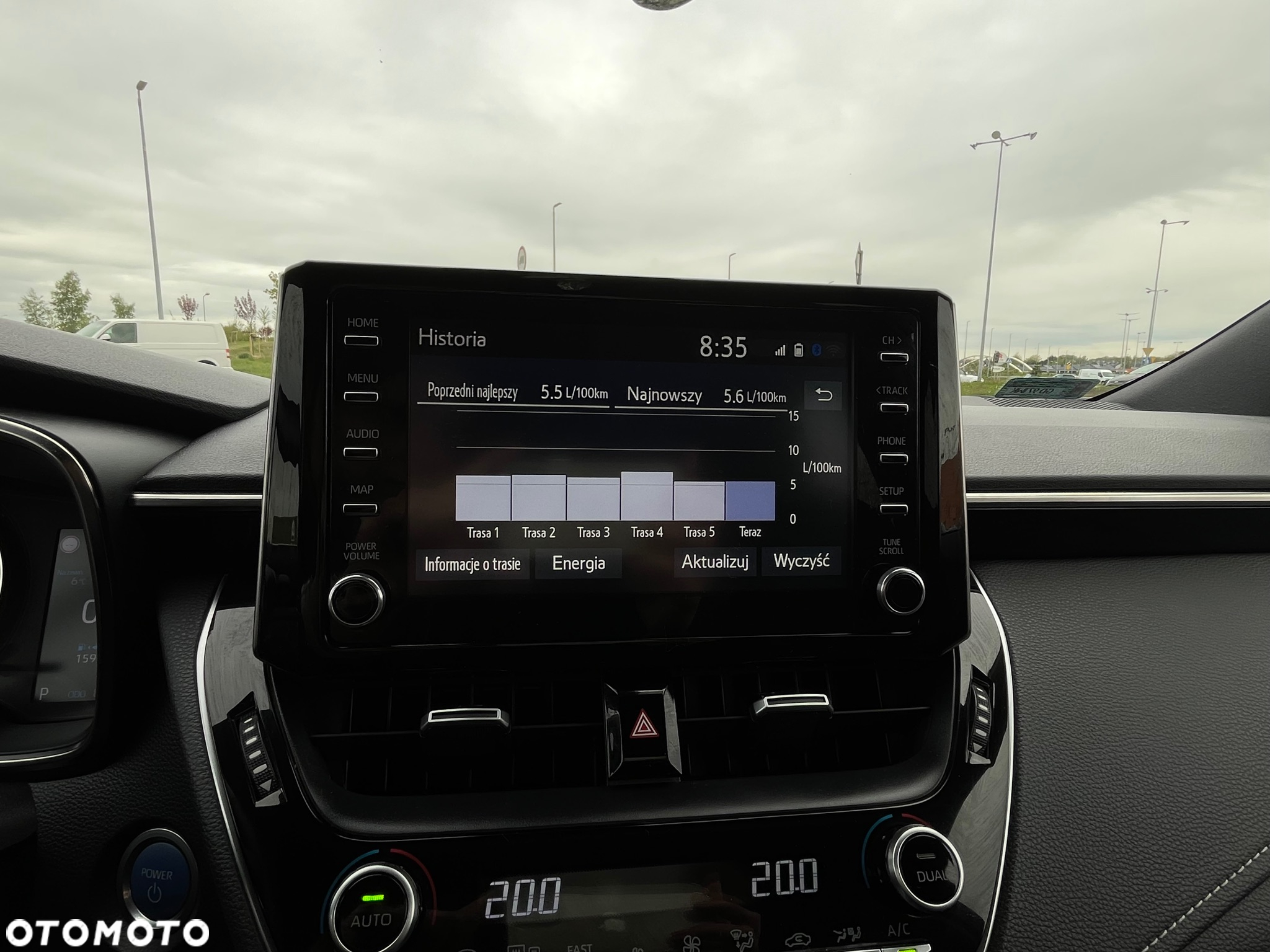 Toyota Corolla 2.0 Hybrid Comfort - 22