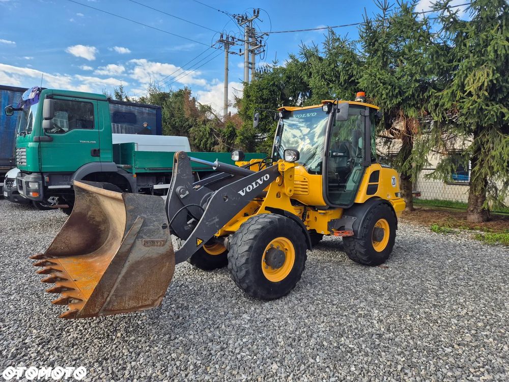 Volvo L28F Ładowarka Łyżka Widły 4x4 2019 rok - 2