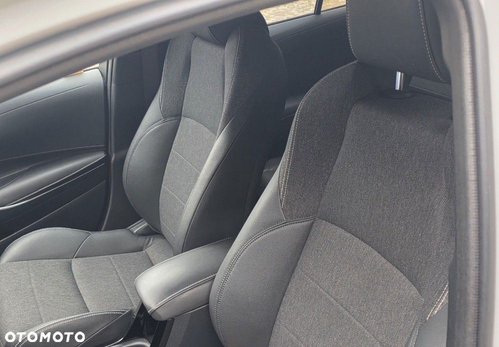 Toyota Corolla - 10