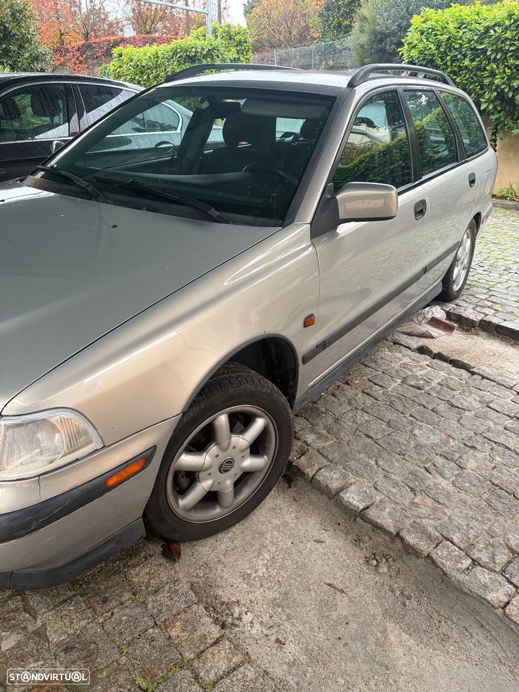Volvo V40 1.8 - 3