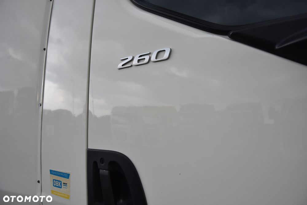 DAF LF 260 / DMC 18000 KG / FIRANA 9,0 M / 22 EUROPALETY / WINDA DHOLLANDIA 2000 TONY UDŻWIGU / AUTOMAT / STAN IDEALNY/ SOLON  POLSKA  !! - 11