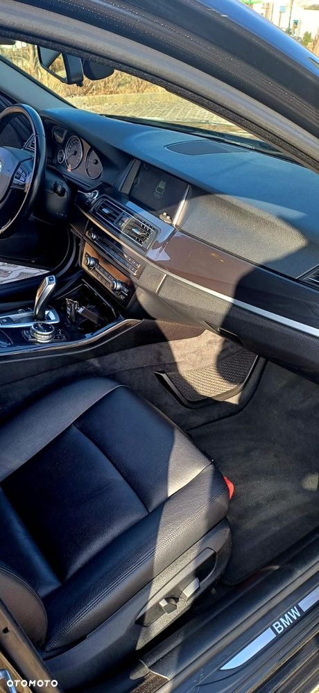 BMW Seria 5 520d Luxury Line - 14
