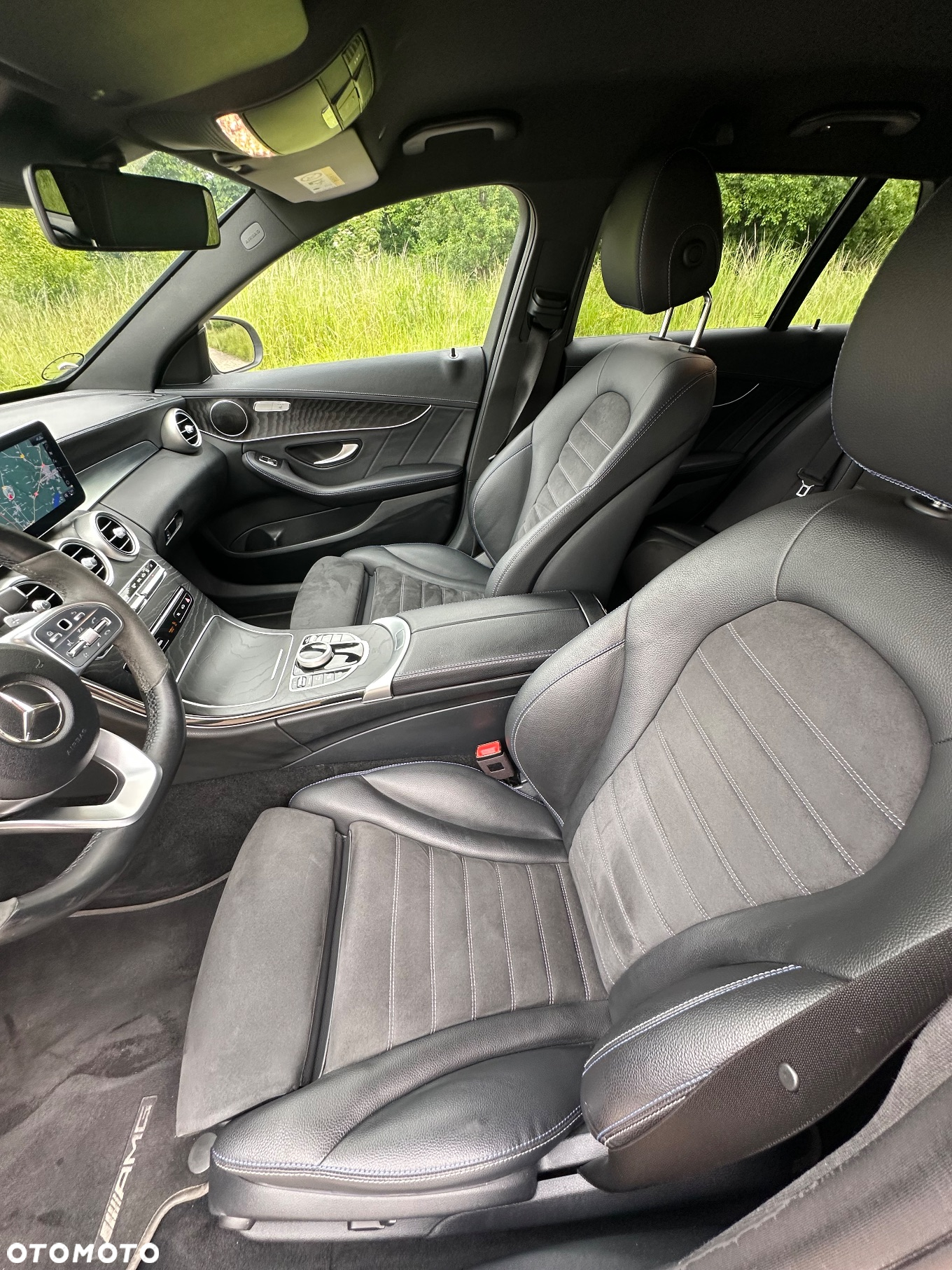 Mercedes-Benz Klasa C 220 d T 9G-TRONIC Night Edition - 24