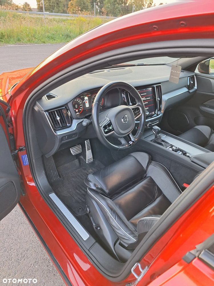 Volvo S60 T4 R-Design - 16