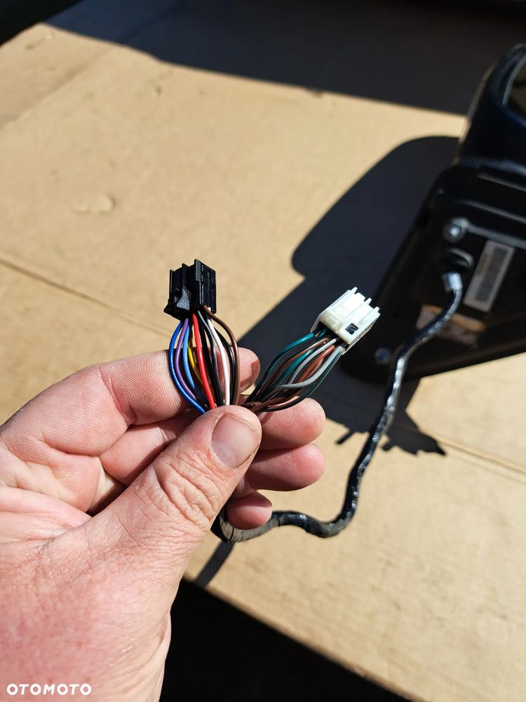 Lusterko lusterka lewe prawe Dodge RAM IV 1500 2500 68231243AB 68231242AB 10+8 10+9 PIN 18 19 Pin 2014 2015 2016 2017 - 12