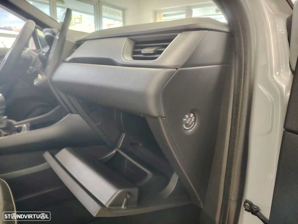 Renault Captur 1.0 TCe Techno Bi-Fuel - 25