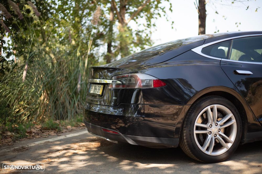 Tesla Model S Standard - 10
