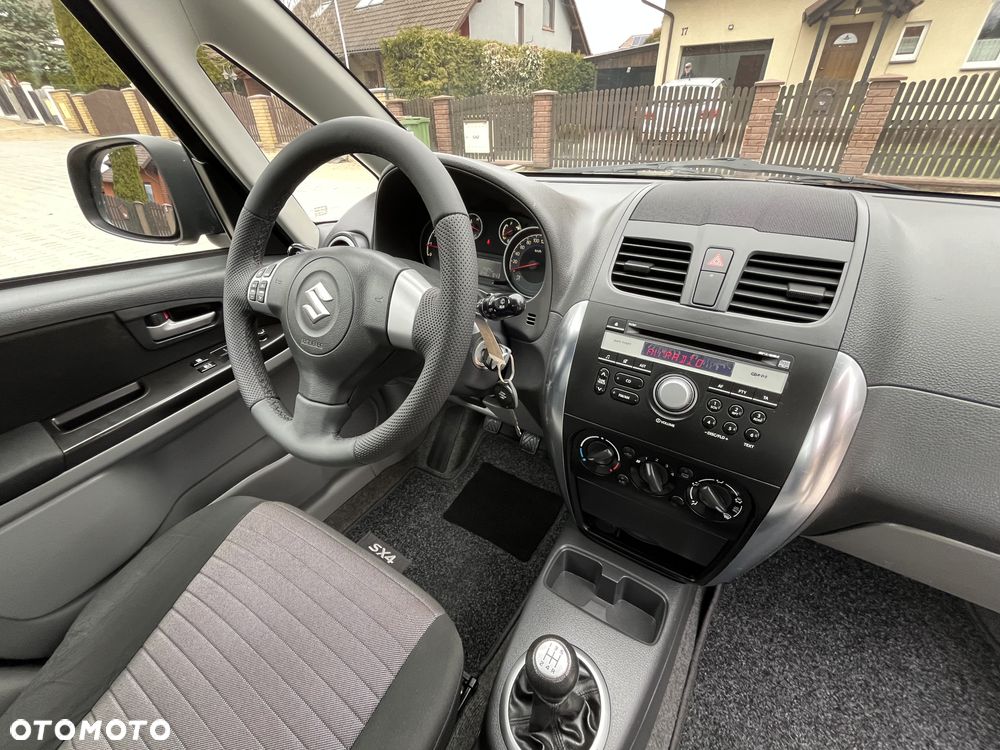 Suzuki SX4 Classic 1.6 VVT 4x4 Comfort - 14