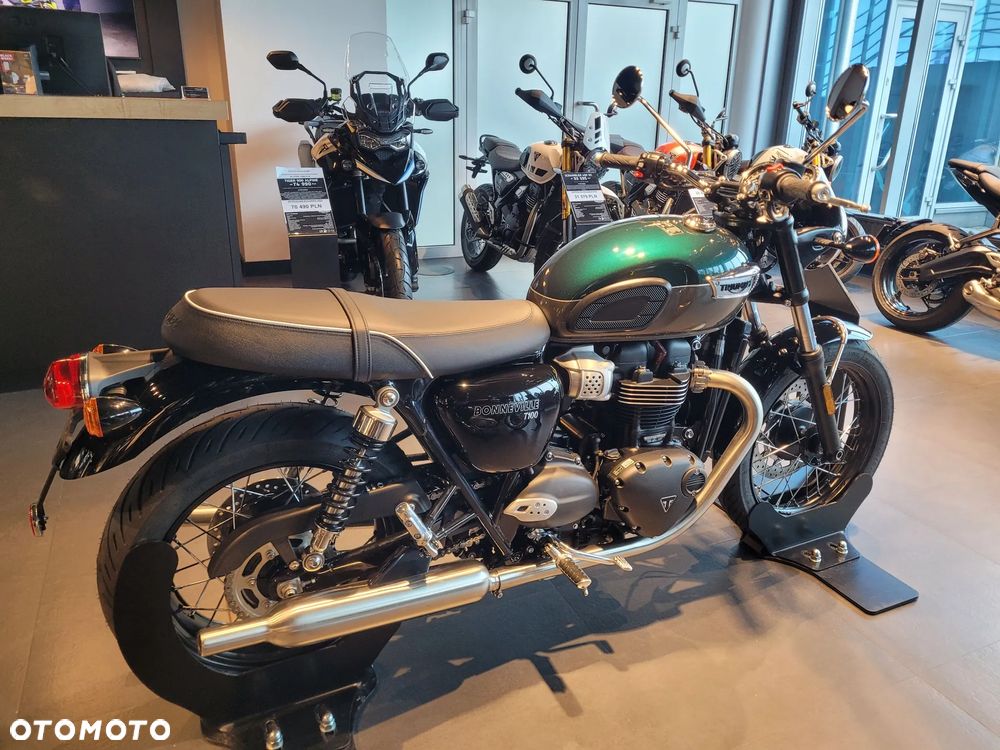 Triumph Bonneville - 6