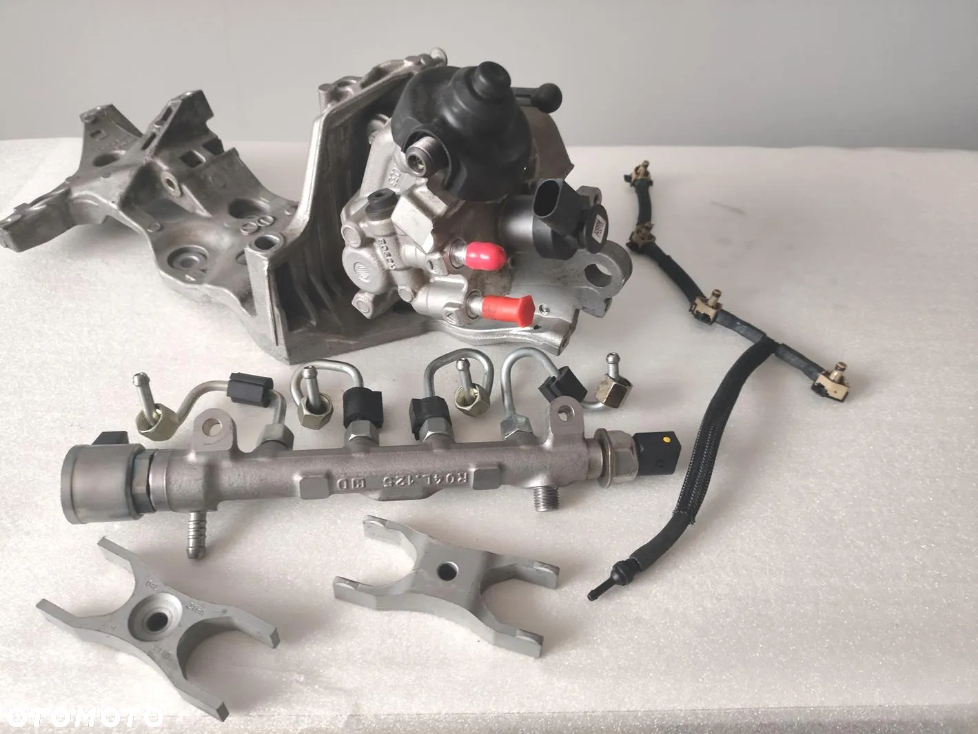 UKŁAD WTRYSKOWY POMPA WTRYSKI AUDI VW SKODA 2.0 TDI DET 190KM 04L130277AE 04L130755E - 2