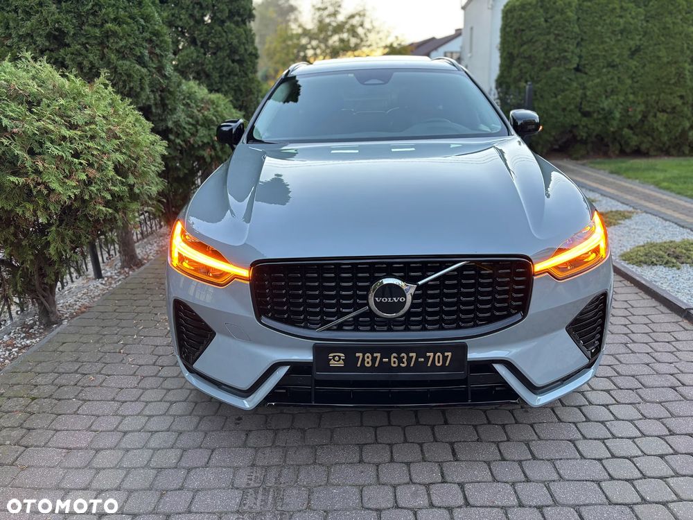 Volvo XC 60 B4 D AWD Plus Dark - 35