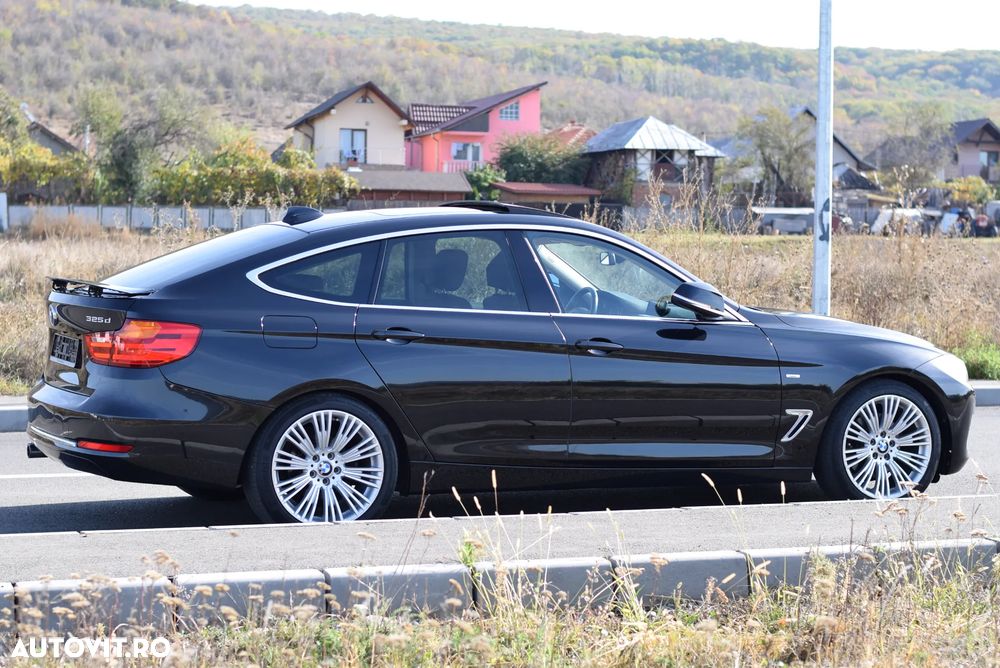 BMW Seria 3 325d Aut. Luxury Line - 33