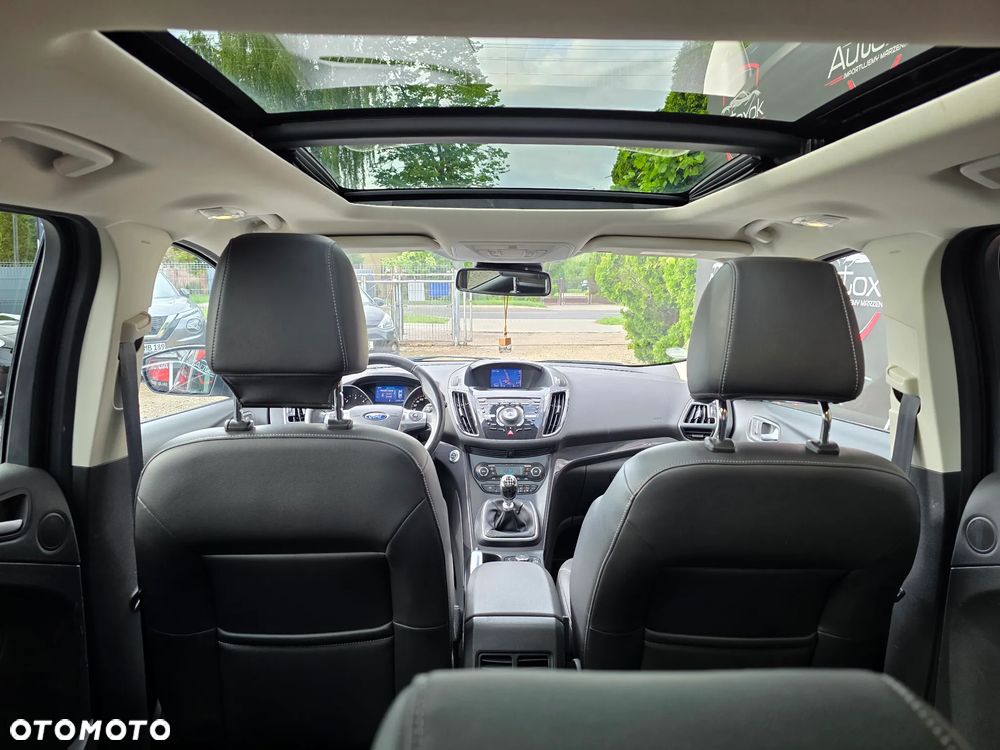 Ford Kuga 2.0 TDCi 2x4 Titanium - 19