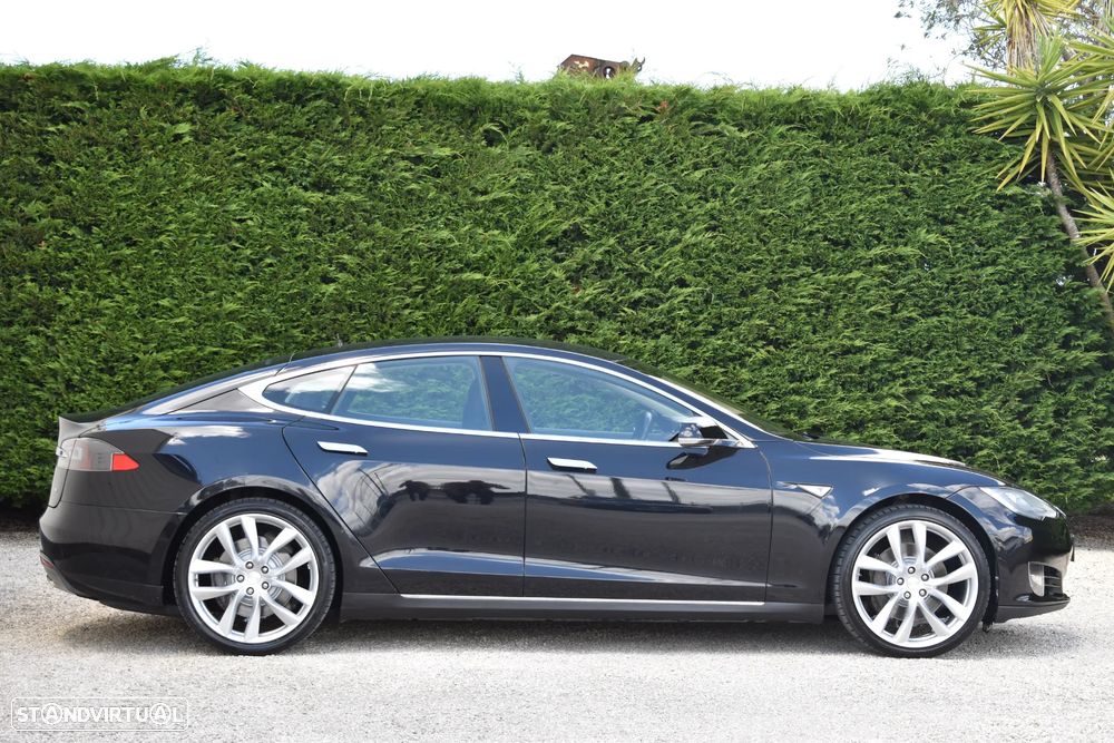 Tesla Model S 85 - 22