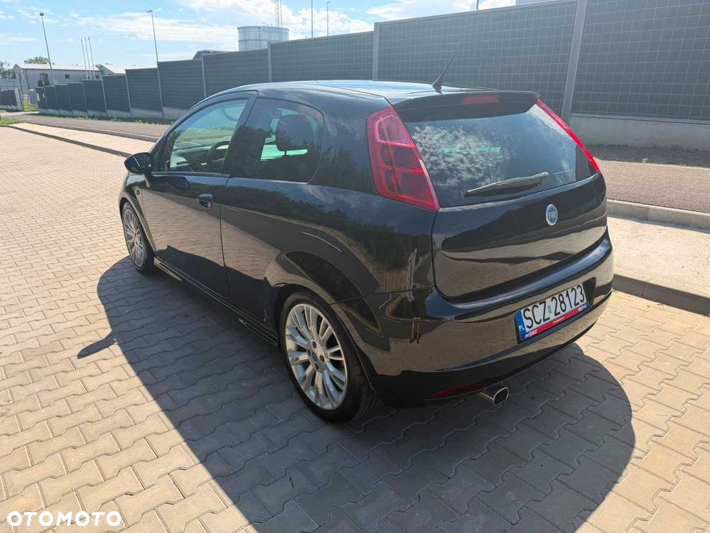 Fiat Grande Punto - 4