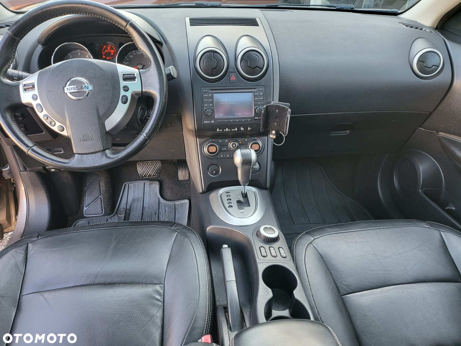 Nissan Qashqai+2 2.0 dCi 4x4 Tekna Premium - 26
